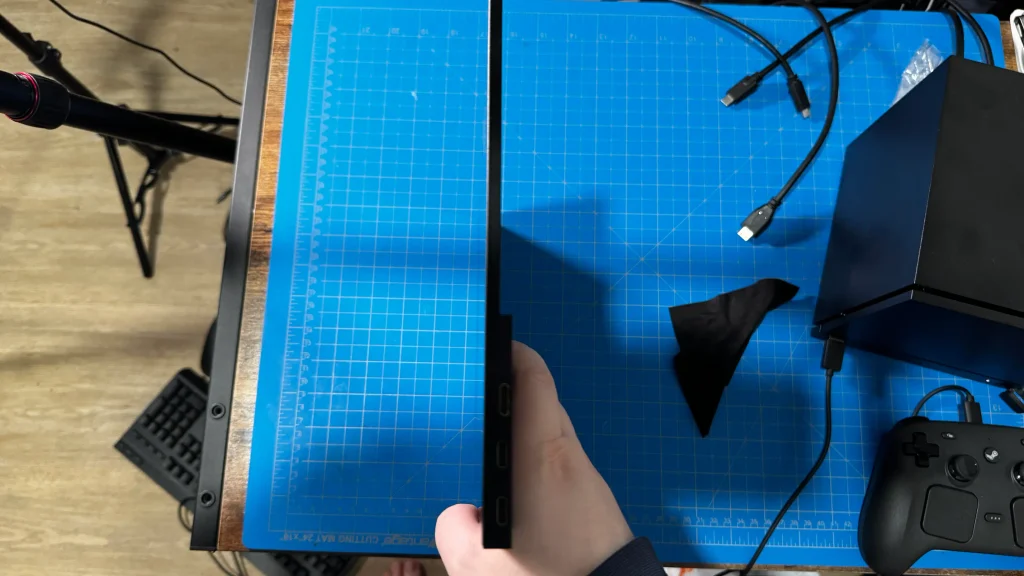 UPerfect GR14BU Review - One of the Best Portable Monitors For Steam Deck 3 UPerfectGR14BU 6